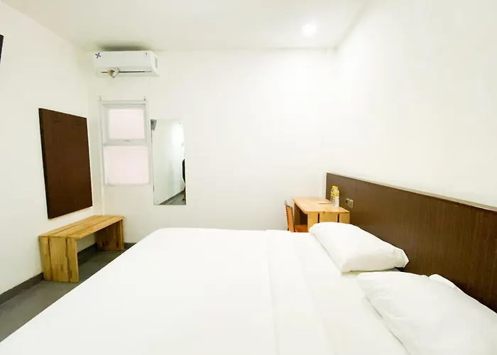 Duo Kuta By Lensa Hospitality 2* 勒吉安